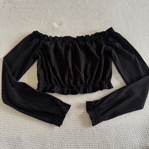 Black off the shoulder top with long sleeves #goth #alternative